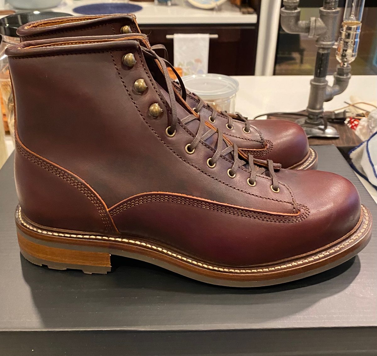 Photo by chris.8888 on December 6, 2024 of the Caswell Boot Company Carver II in Wickett & Craig Chestnut Oiled Latigo.