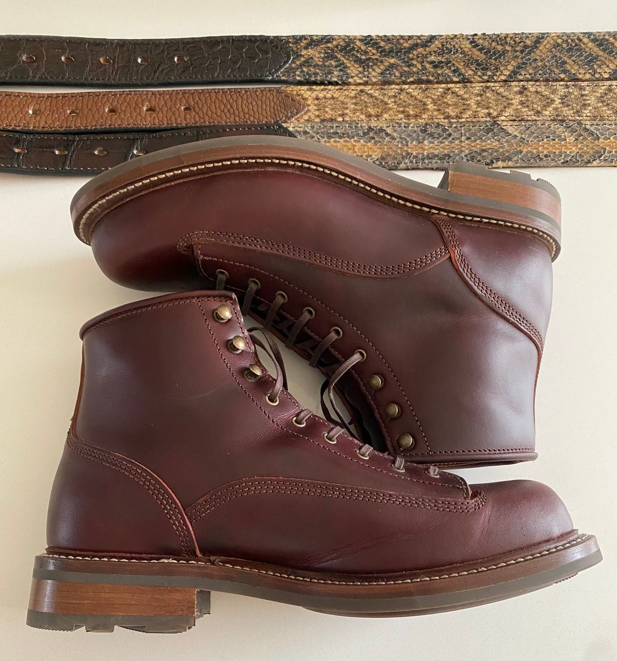 Photo by chris.8888 on March 26, 2025 of the Caswell Boot Company Carver II in Wickett & Craig Chestnut Oiled Latigo.