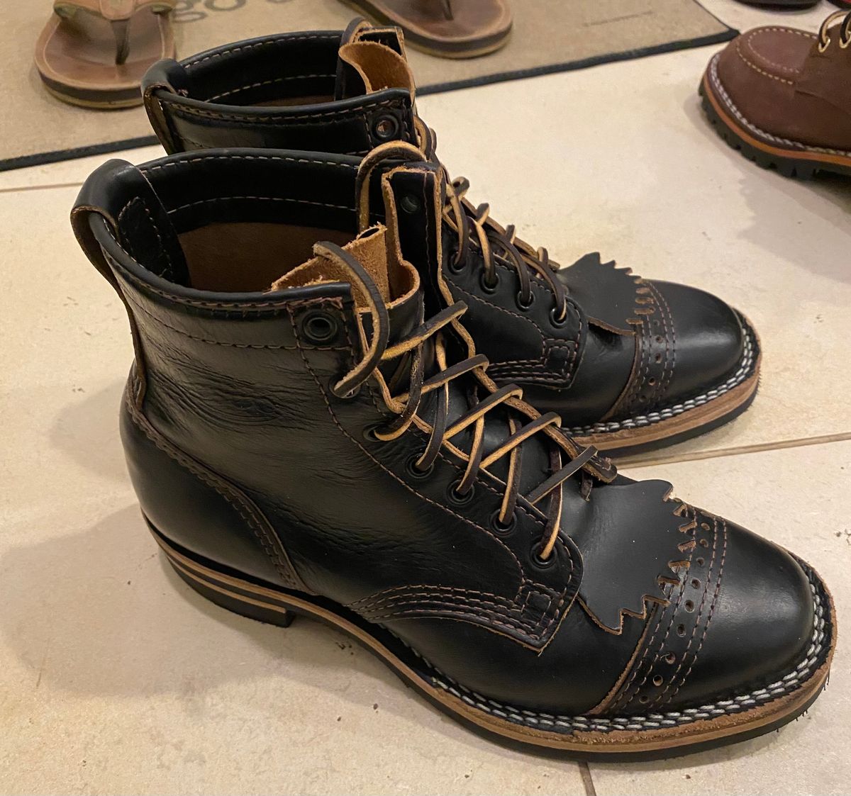 Photo by chris.8888 on November 1, 2024 of the Wesco Hendrik in Horween Black Chromexcel.