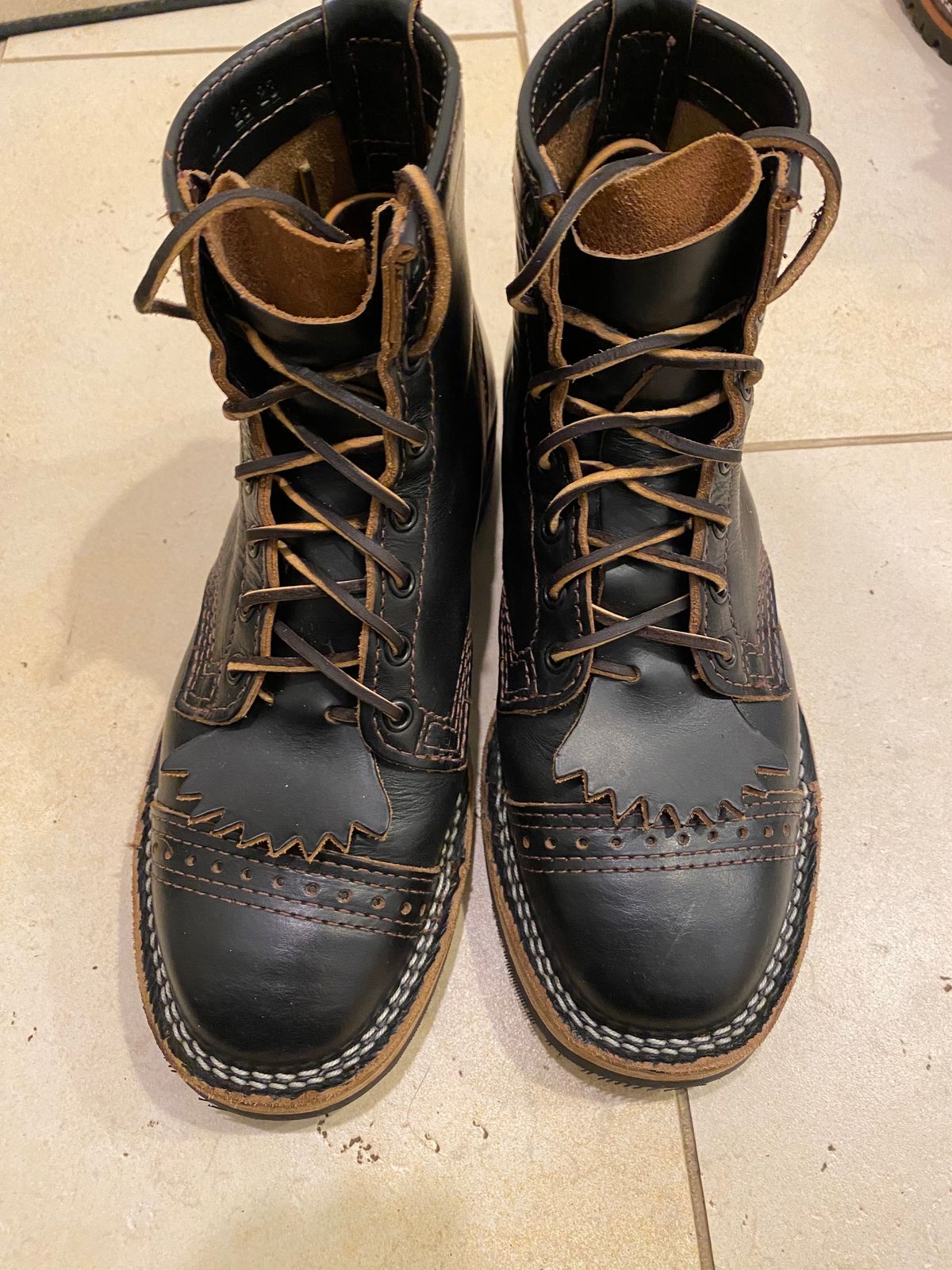 Photo by chris.8888 on November 1, 2024 of the Wesco Hendrik in Horween Black Chromexcel.