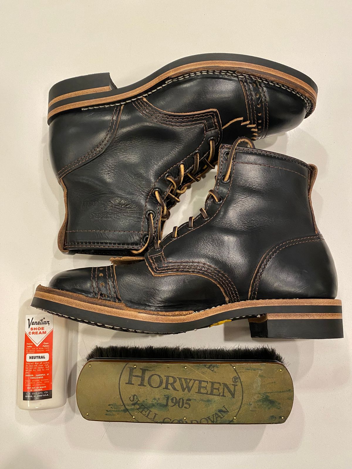 Photo by chris.8888 on May 17, 2025 of the Wesco Hendrik in Horween Black Chromexcel.