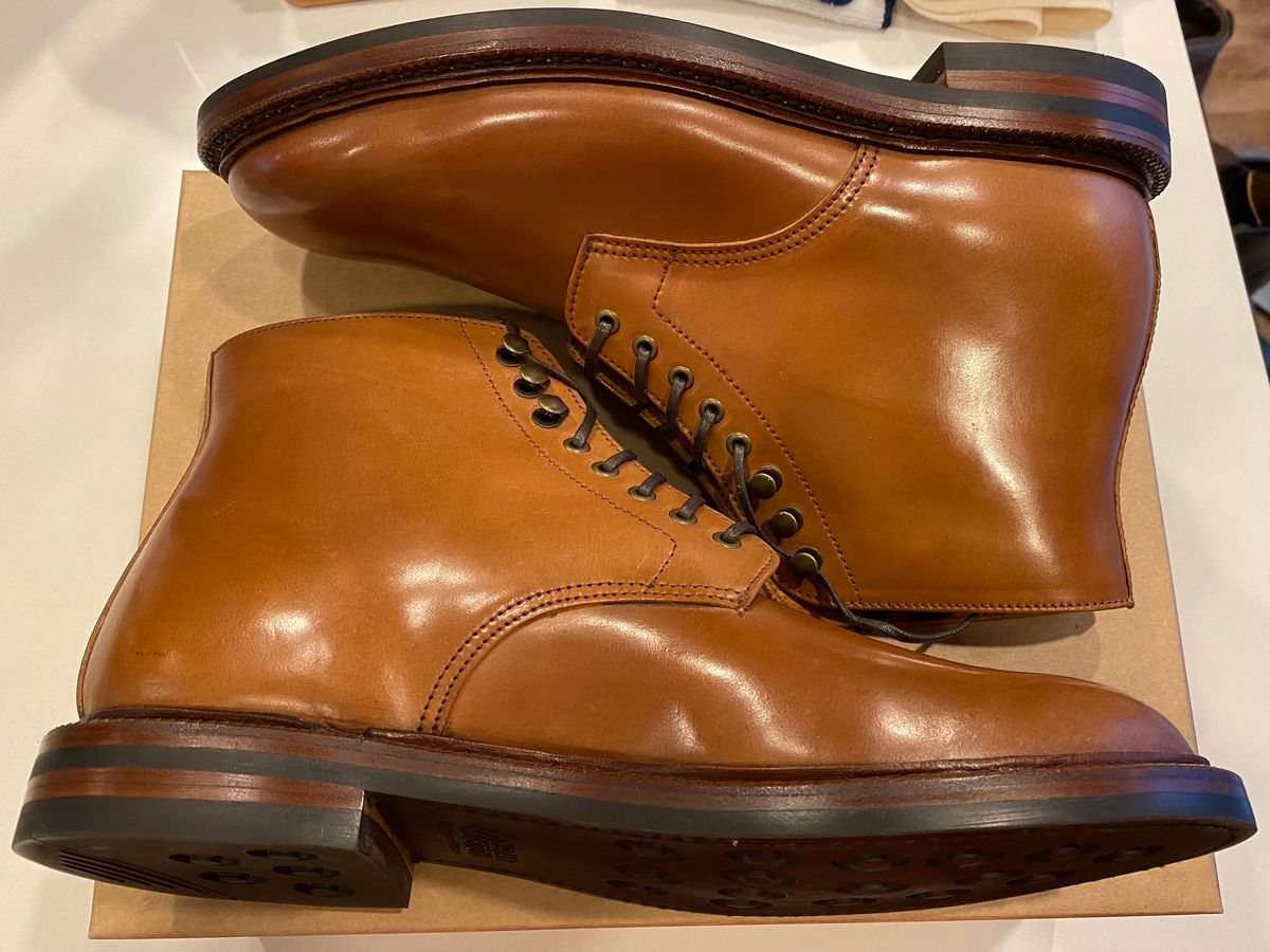 Photo by chris.8888 on December 13, 2024 of the Grant Stone Edward Boot in Horween Honey Glazed Shell Cordovan.