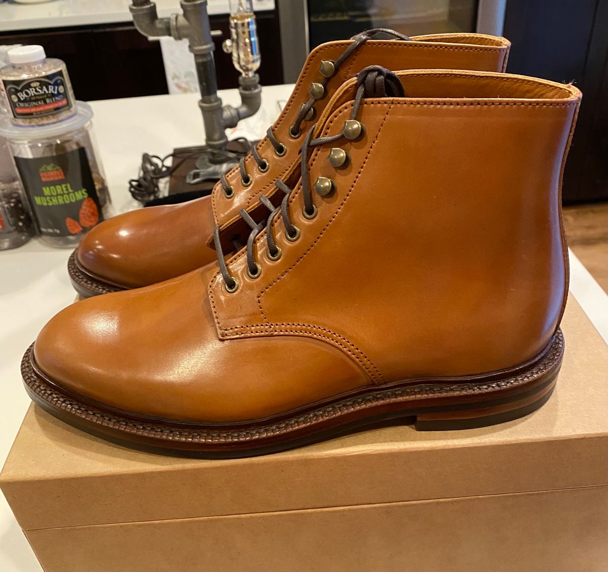 Photo by chris.8888 on December 13, 2024 of the Grant Stone Edward Boot in Horween Honey Glazed Shell Cordovan.