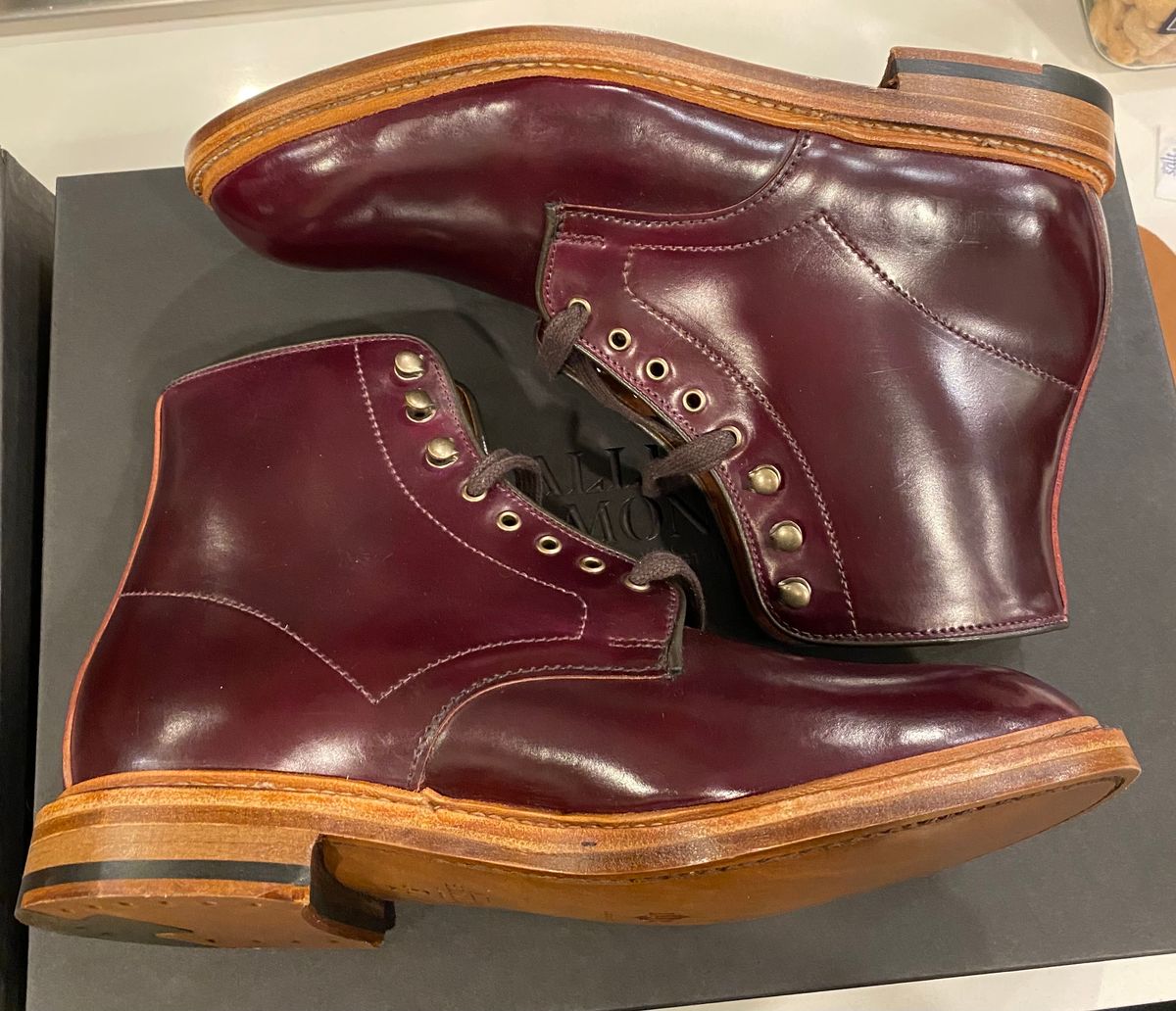 Photo by chris.8888 on January 11, 2025 of the Allen Edmonds Higgins Mill in Horween Ultraviolet Shell Cordovan.