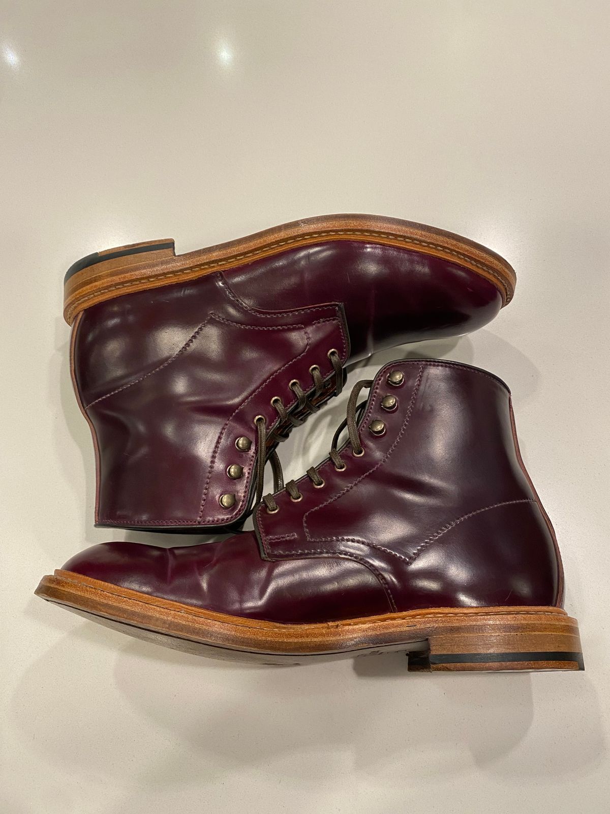 Photo by chris.8888 on May 17, 2025 of the Allen Edmonds Higgins Mill in Horween Ultraviolet Shell Cordovan.