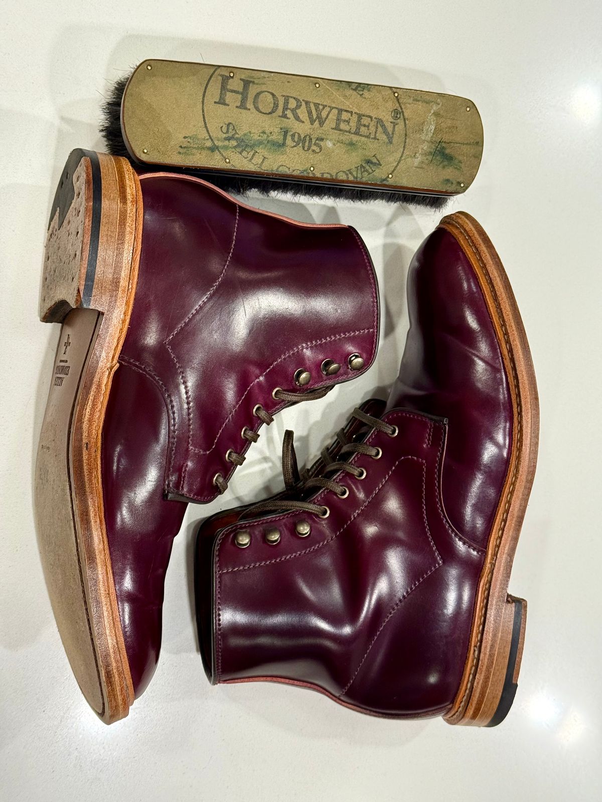 Photo by chris.8888 on September 14, 2025 of the Allen Edmonds Higgins Mill in Horween Ultraviolet Shell Cordovan.