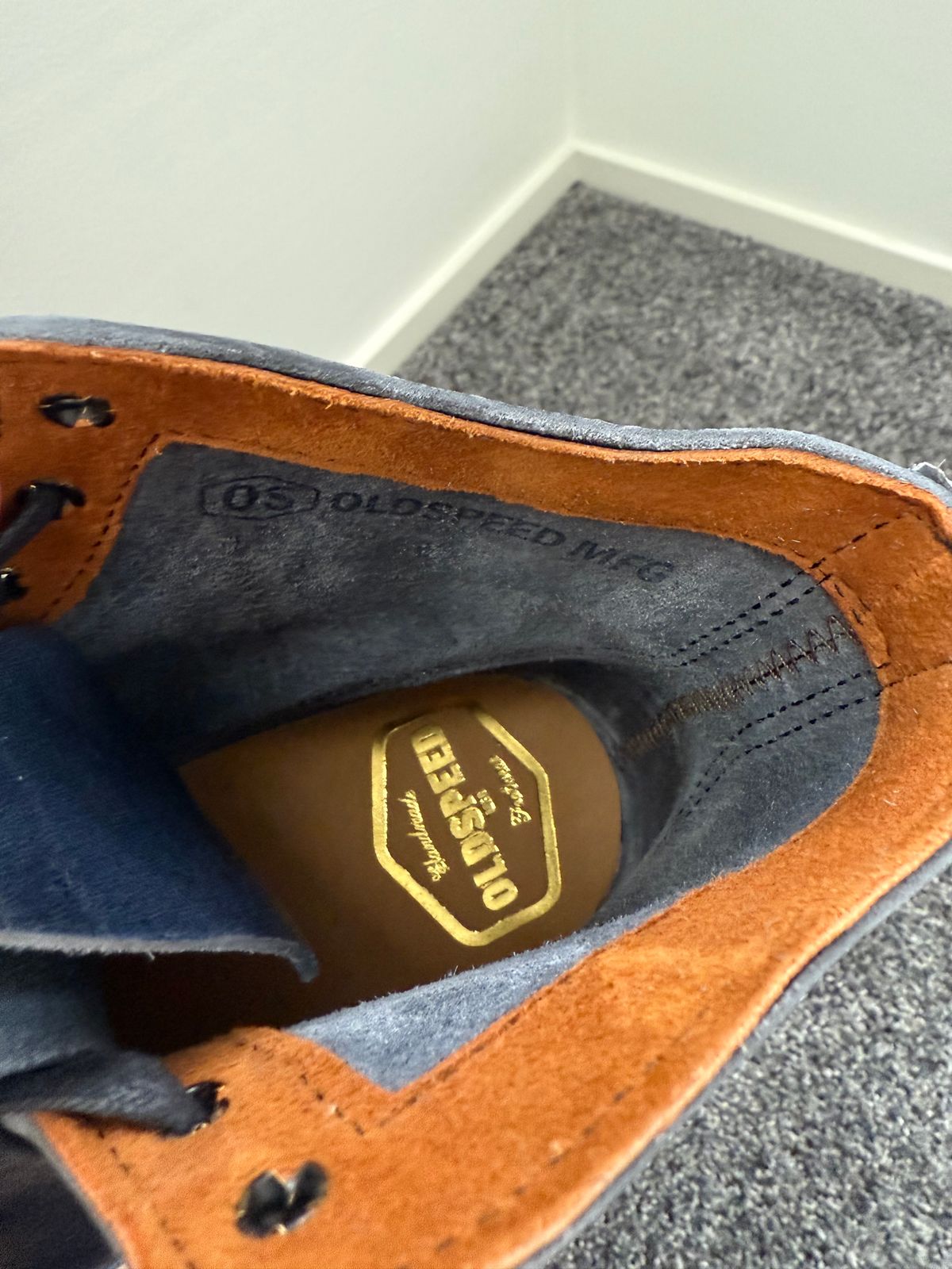 Photo by chris.8888 on July 12, 2025 of the Oldspeed Service Boot 6” in Horween Navy Aspen Horsefront.