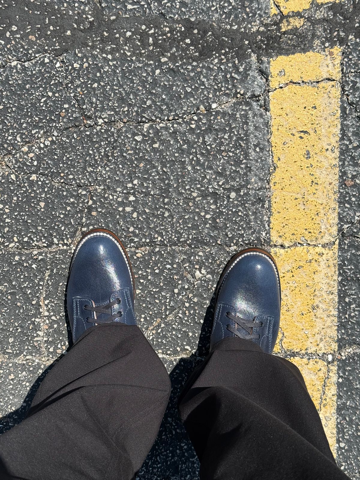 Photo by chris.8888 on July 14, 2025 of the Oldspeed Service Boot 6” in Horween Navy Aspen Horsefront.