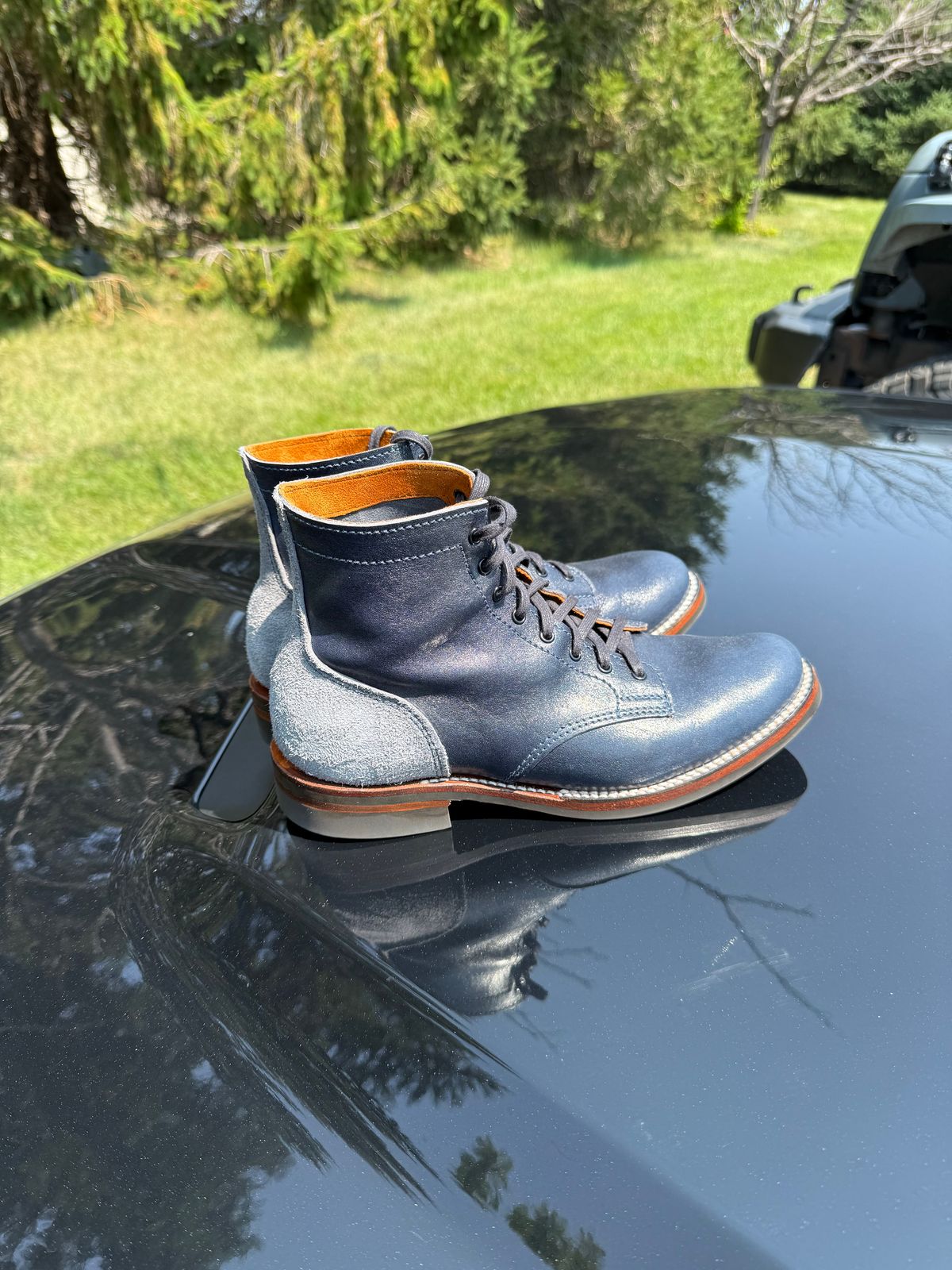 Photo by chris.8888 on August 5, 2025 of the Oldspeed Service Boot 6” in Horween Navy Aspen Horsefront.