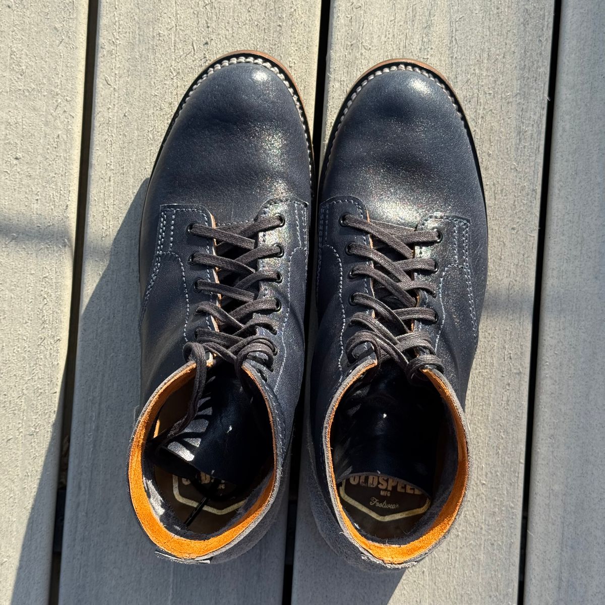 Photo by chris.8888 on August 25, 2025 of the Oldspeed Service Boot 6” in Horween Navy Aspen Horsefront.