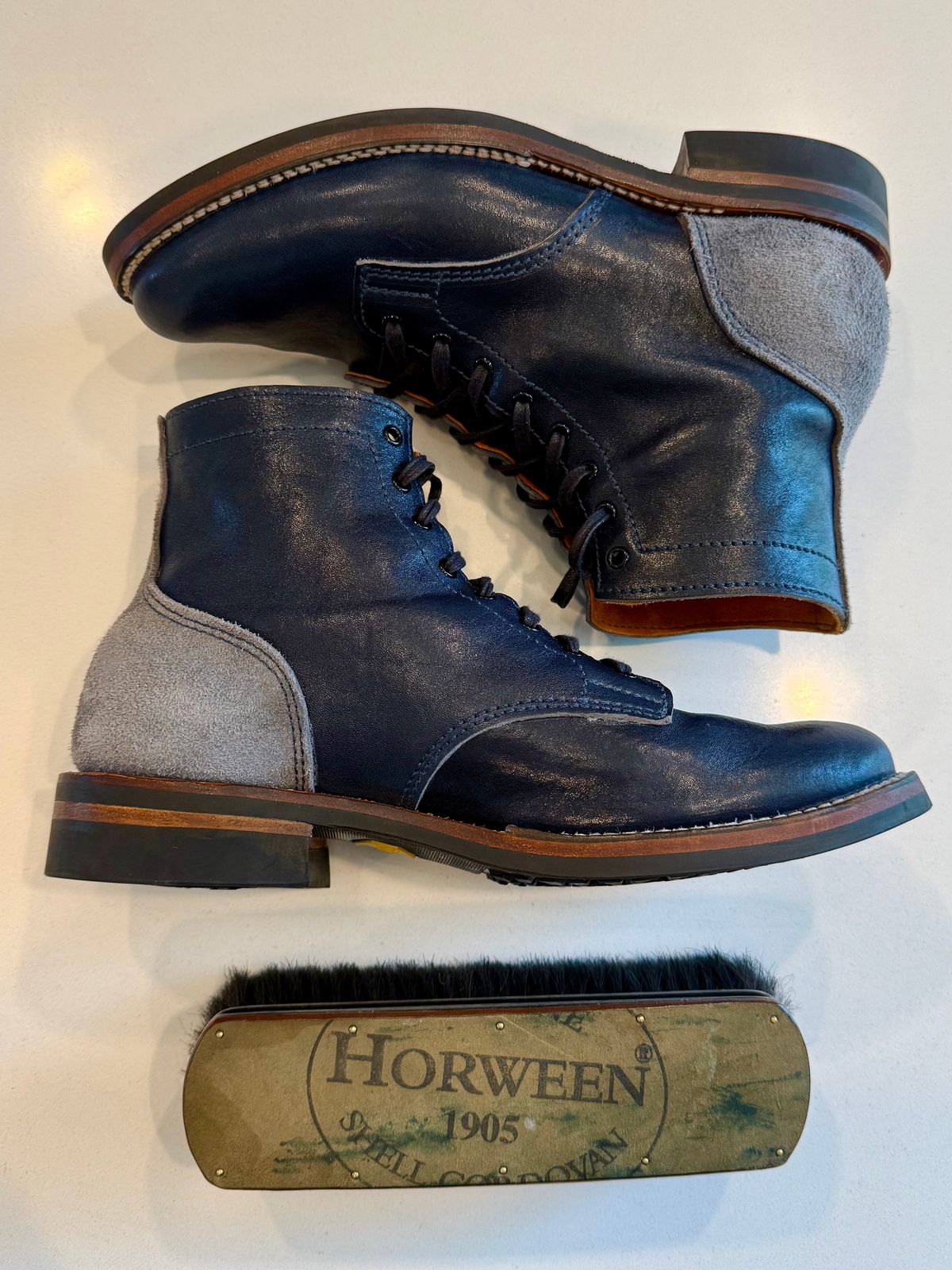 Photo by chris.8888 on September 23, 2025 of the Oldspeed Service Boot 6” in Horween Navy Aspen Horsefront.