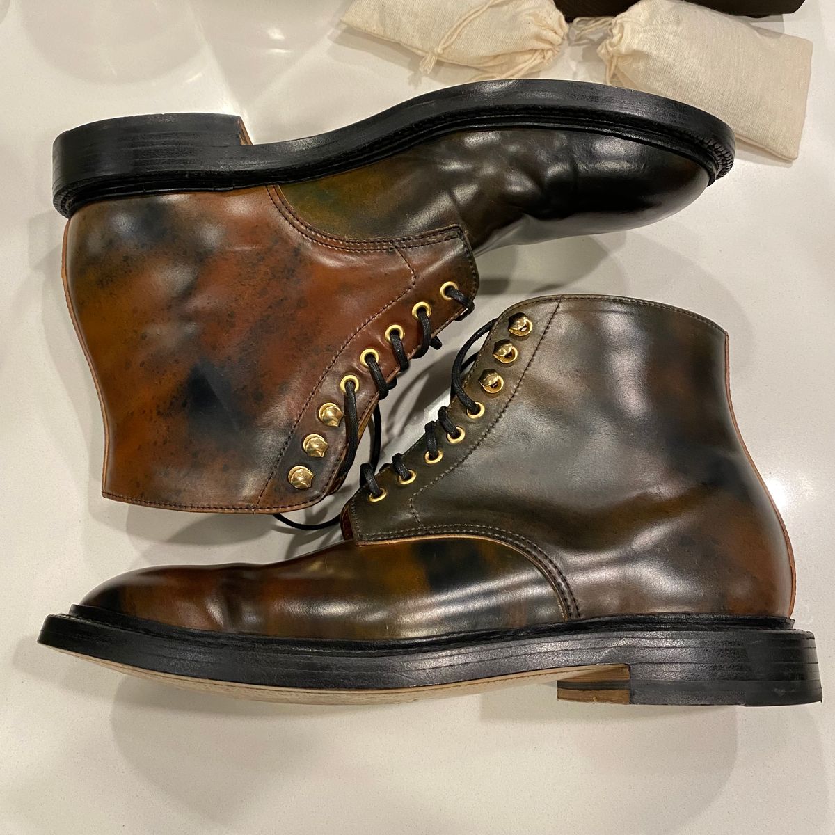 Photo by chris.8888 on November 15, 2024 of the Grant Stone Edward Boot in Horween Marbled Black Shell Cordovan.