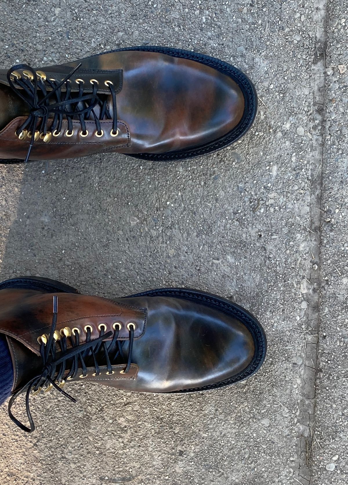 Photo by chris.8888 on June 29, 2024 of the Grant Stone Edward Boot in Horween Marbled Black Shell Cordovan.