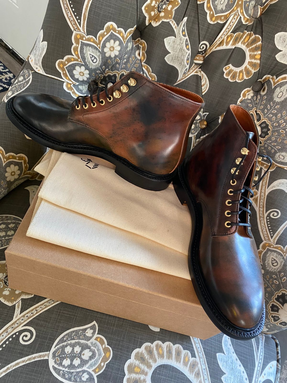 Photo by chris.8888 on June 29, 2024 of the Grant Stone Edward Boot in Horween Marbled Black Shell Cordovan.