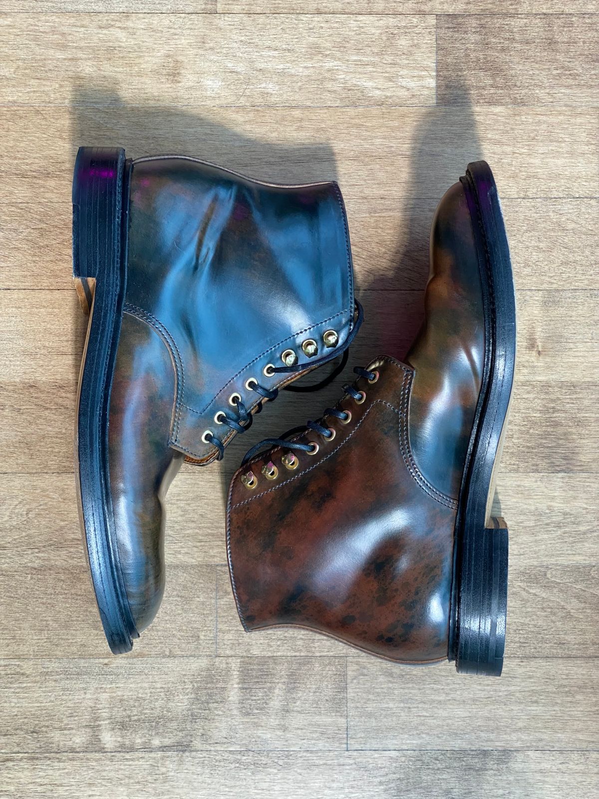 Photo by chris.8888 on November 15, 2024 of the Grant Stone Edward Boot in Horween Marbled Black Shell Cordovan.