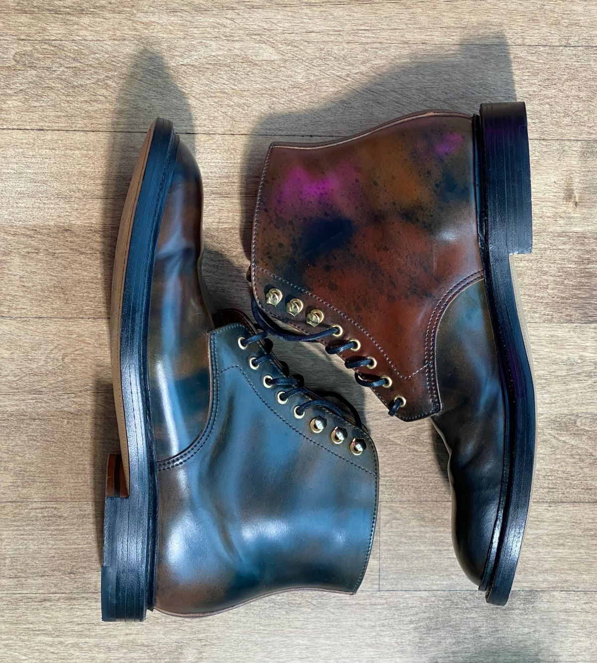 Photo by chris.8888 on November 15, 2024 of the Grant Stone Edward Boot in Horween Marbled Black Shell Cordovan.