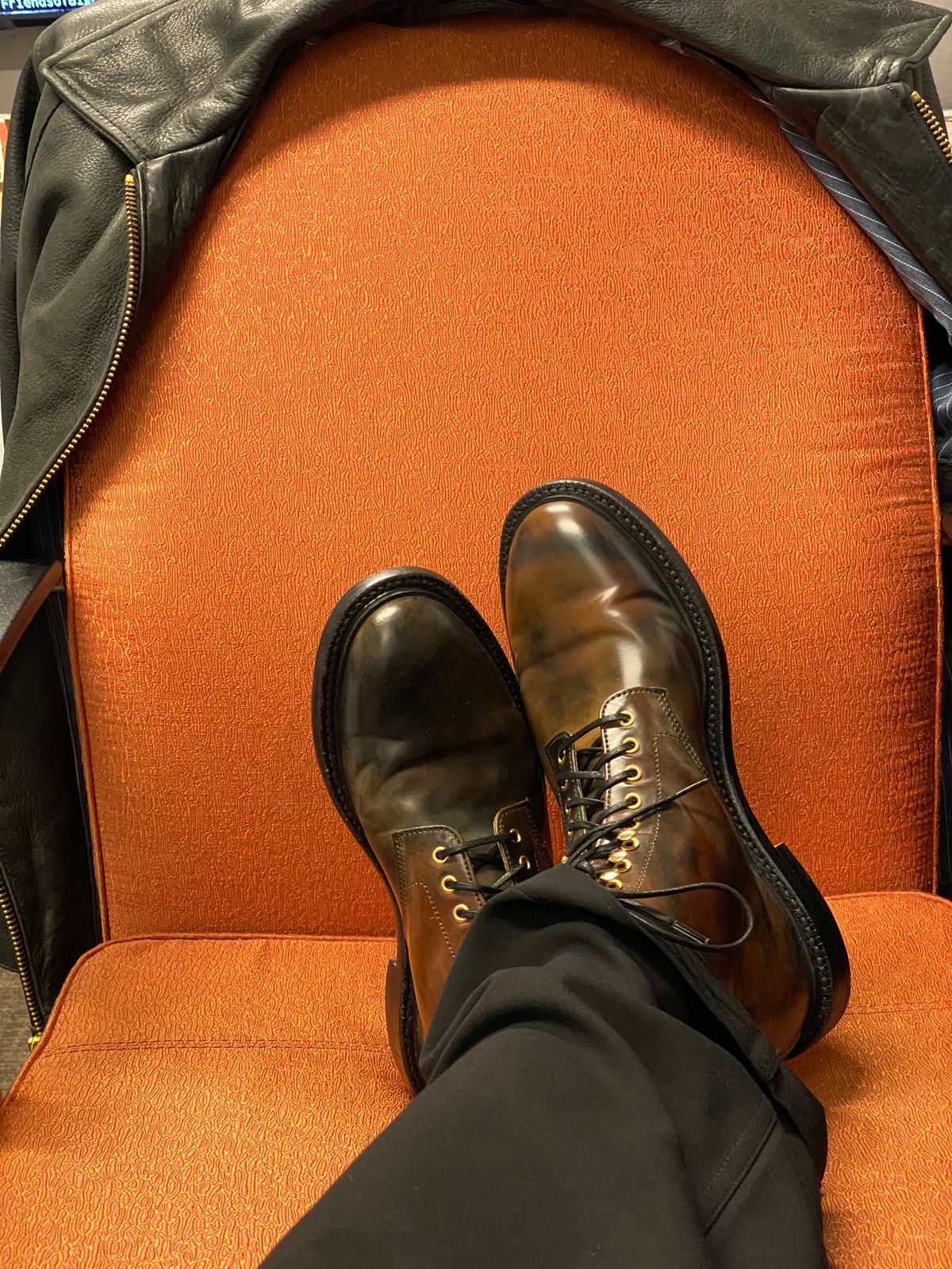 Photo by chris.8888 on May 6, 2025 of the Grant Stone Edward Boot in Horween Marbled Black Shell Cordovan.