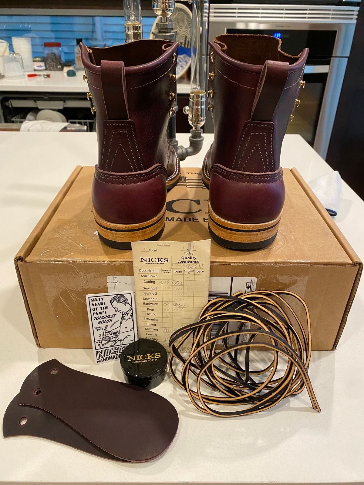 Photo by chris.8888 on November 5, 2024 of the Nicks x Parkhurst V3 in Horween Color 8 Cypress.