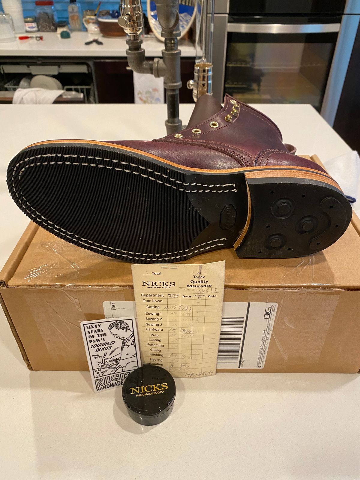 Photo by chris.8888 on November 5, 2024 of the Nicks x Parkhurst V3 in Horween Color 8 Cypress.