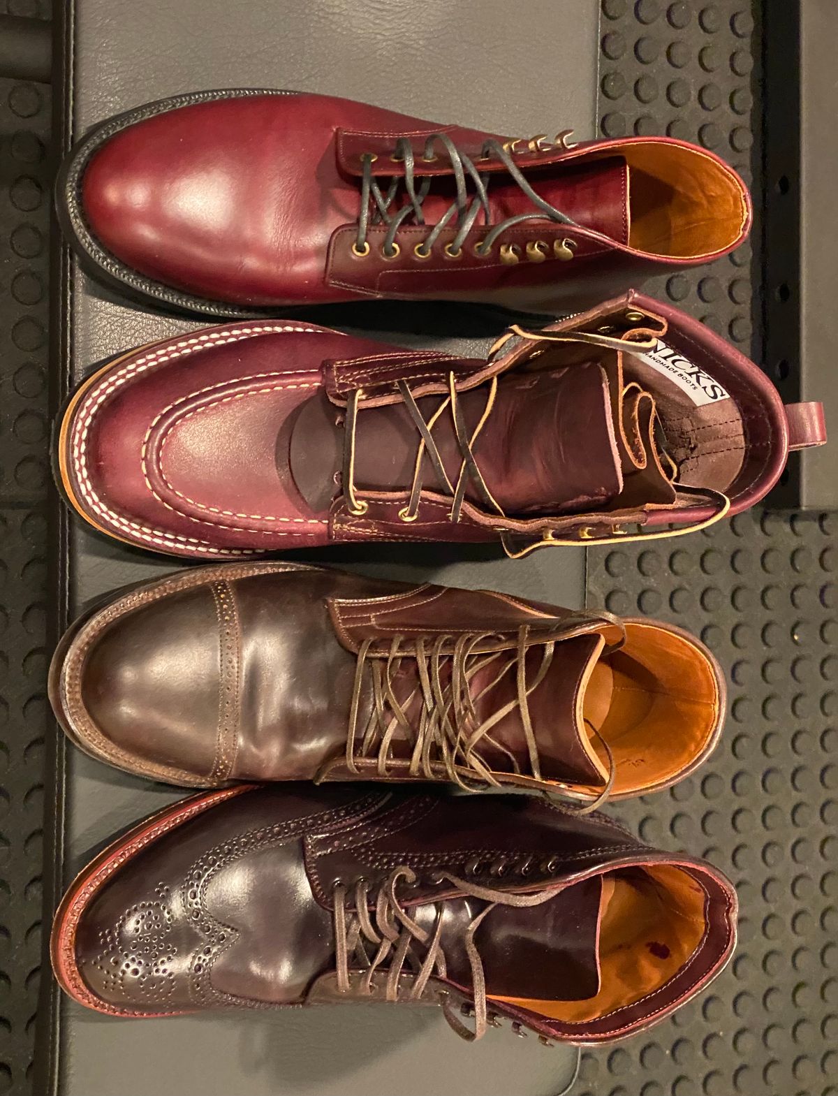 Photo by chris.8888 on November 6, 2024 of the Nicks x Parkhurst V3 in Horween Color 8 Cypress.