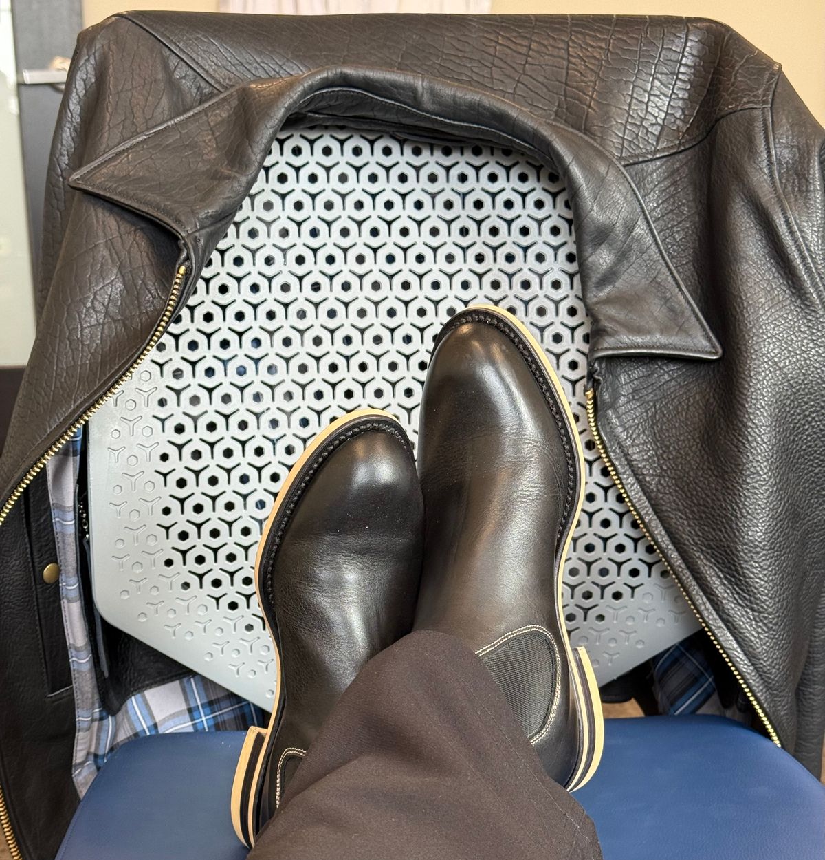 Photo by chris.8888 on April 17, 2026 of the Wootten Jack Heritage Gusset Boot in Tannery Geelong Black.