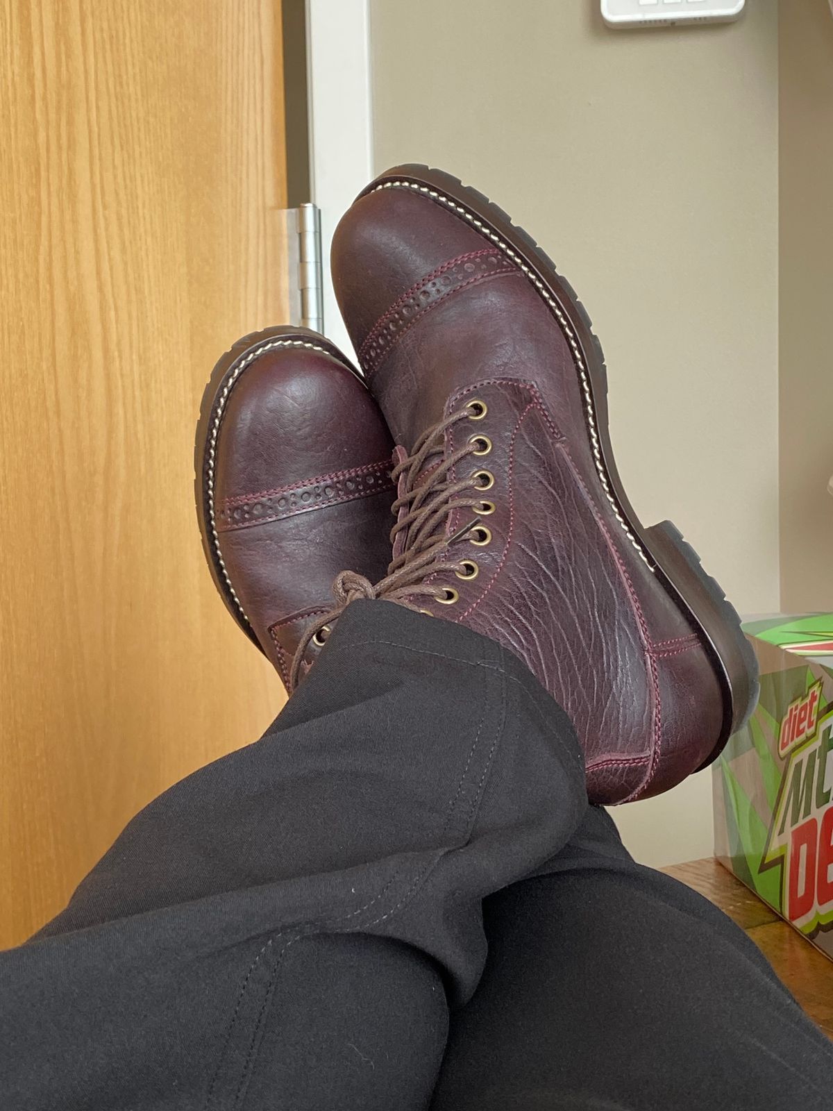 Photo by chris.8888 on May 19, 2025 of the Caswell Boot Company 1912 Russet Marching Shoe Reproduction in Horween Color 8 Aspen Horsefront.
