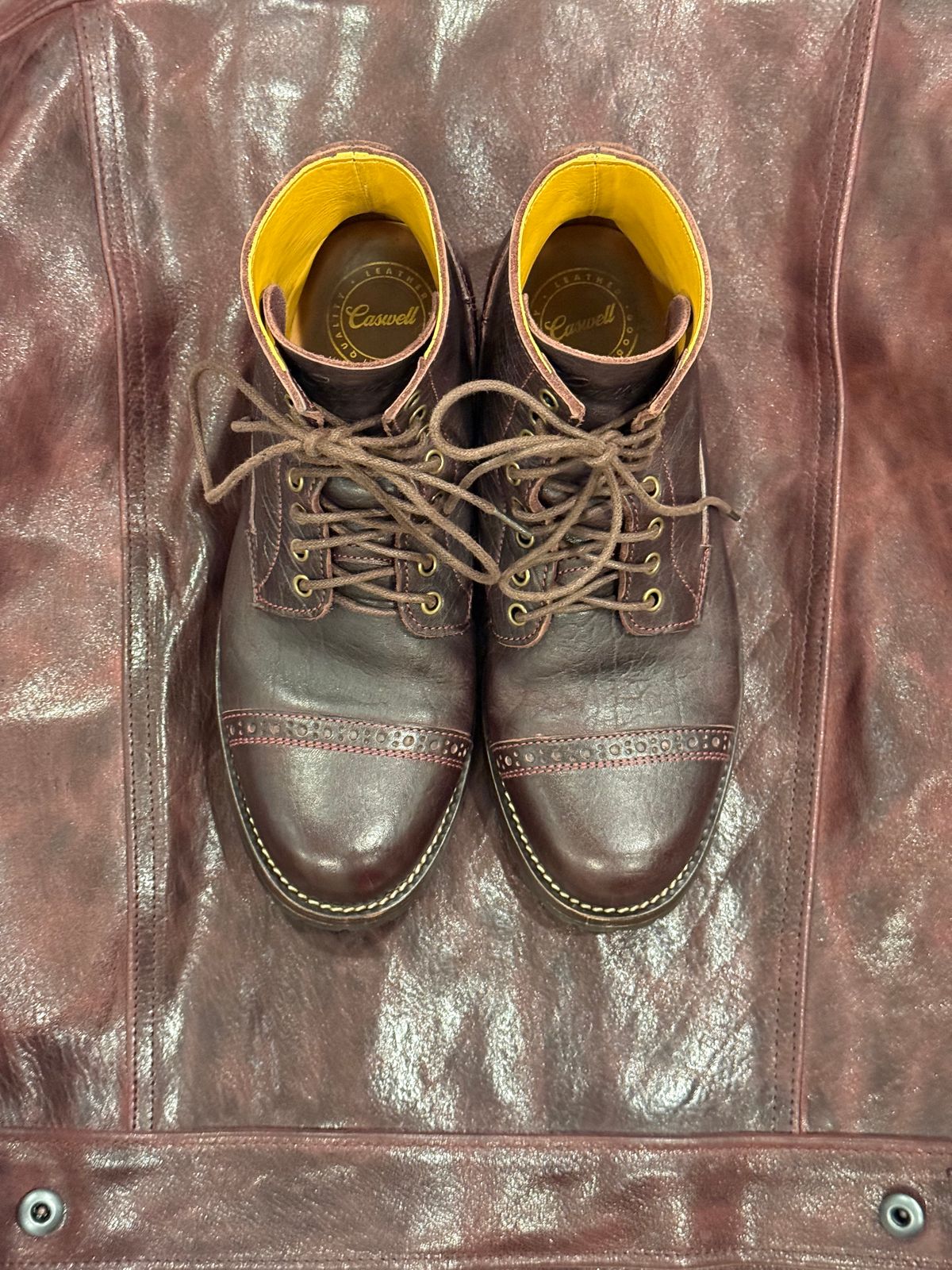 Photo by chris.8888 on February 28, 2026 of the Caswell Boot Company 1912 Russet Marching Shoe Reproduction in Horween Color 8 Aspen Horsefront.