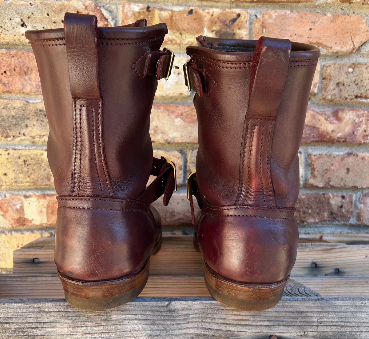 Photo by dawgdad22 on November 3, 2025 of the Nicks StationMaster in Horween Oxblood Chromexcel.