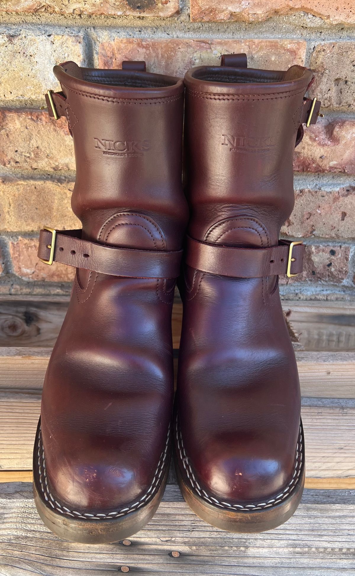 Photo by dawgdad22 on November 3, 2025 of the Nicks StationMaster in Horween Oxblood Chromexcel.