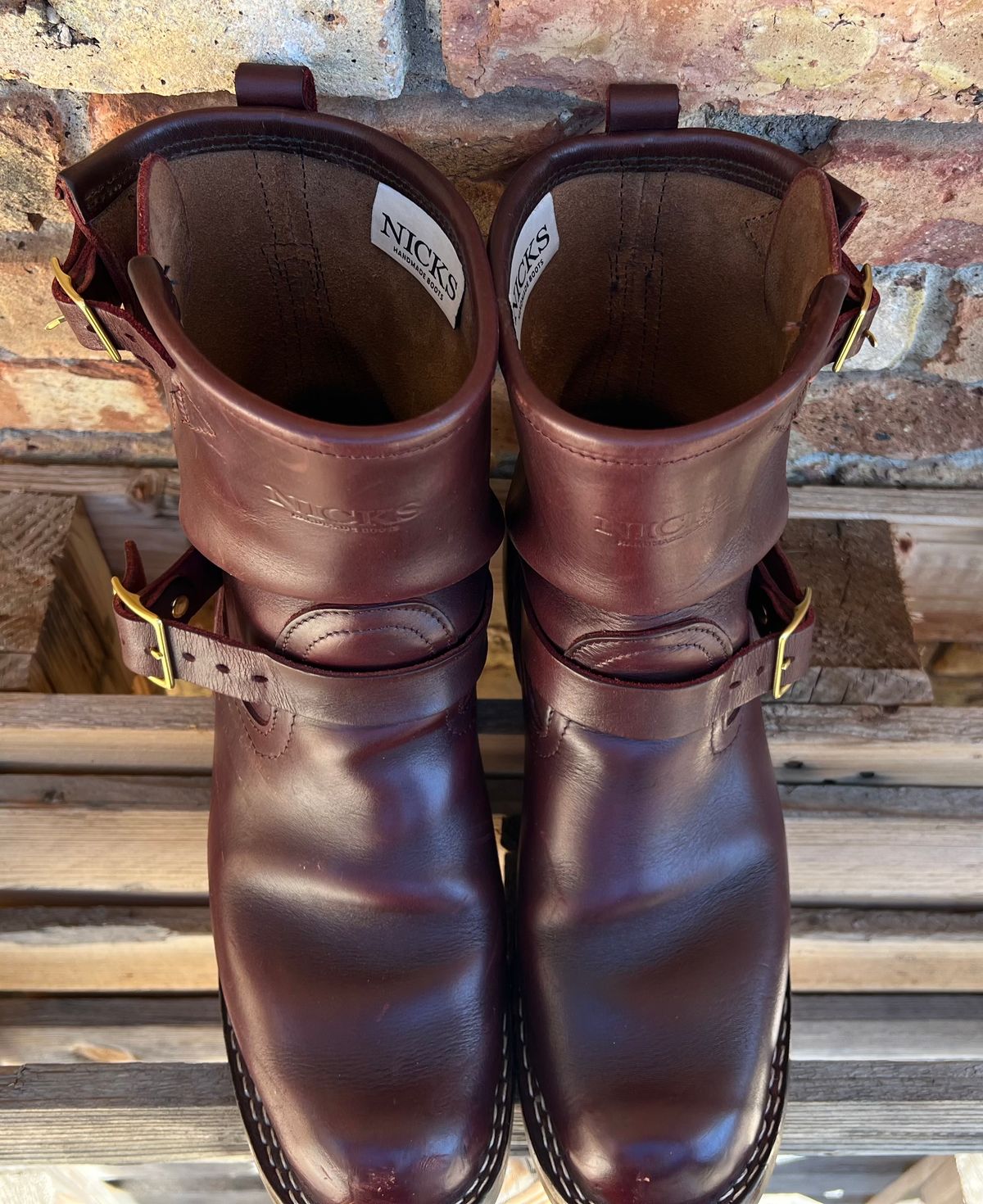 Photo by dawgdad22 on November 3, 2025 of the Nicks StationMaster in Horween Oxblood Chromexcel.