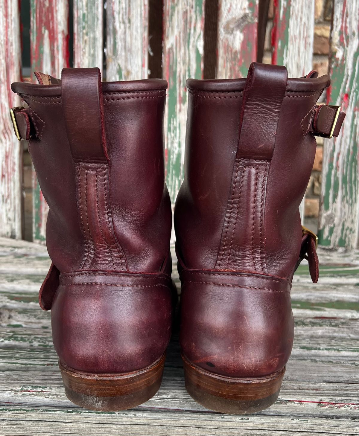 Photo by dawgdad22 on December 5, 2025 of the Nicks StationMaster in Horween Oxblood Chromexcel.