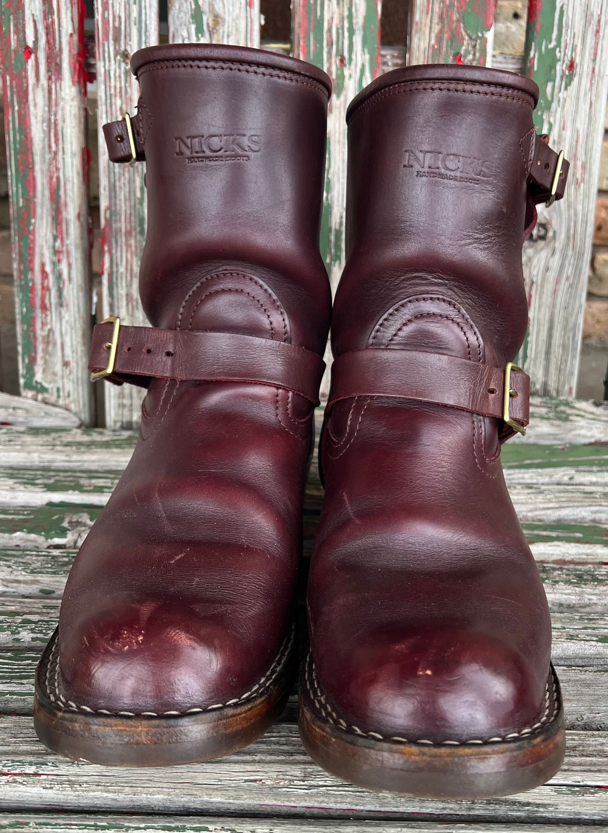 Photo by dawgdad22 on December 5, 2025 of the Nicks StationMaster in Horween Oxblood Chromexcel.
