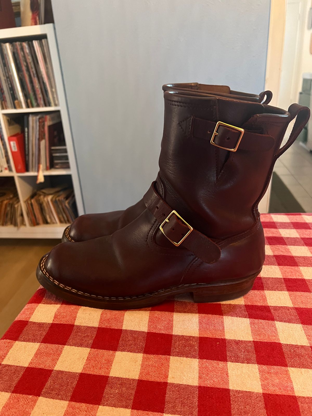 Photo by dawgdad22 on January 5, 2026 of the Nicks StationMaster in Horween Oxblood Chromexcel.