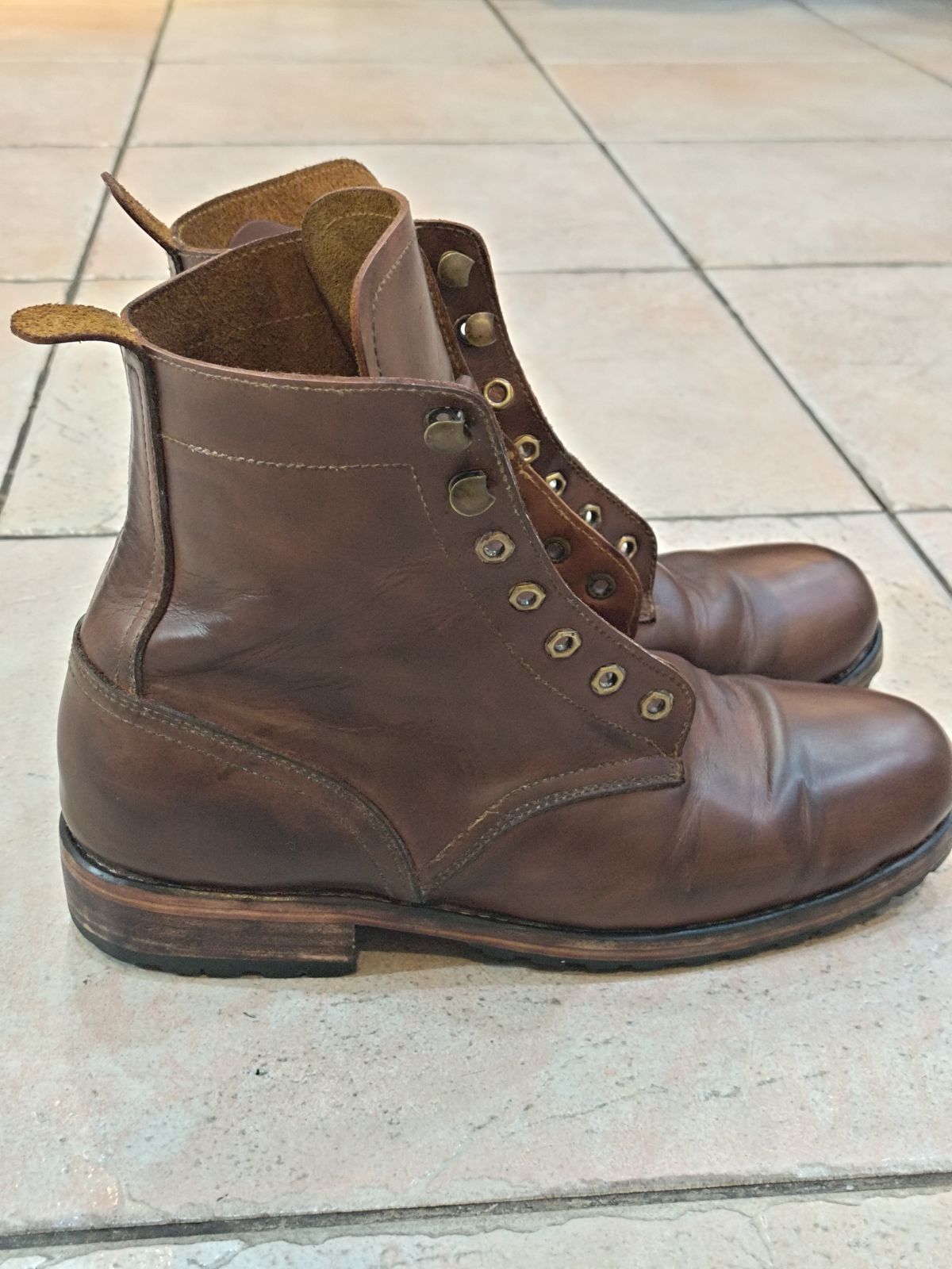 Photo by Joaoie on December 4, 2025 of the Spades Philippines Custom Model in Unknown Leather.