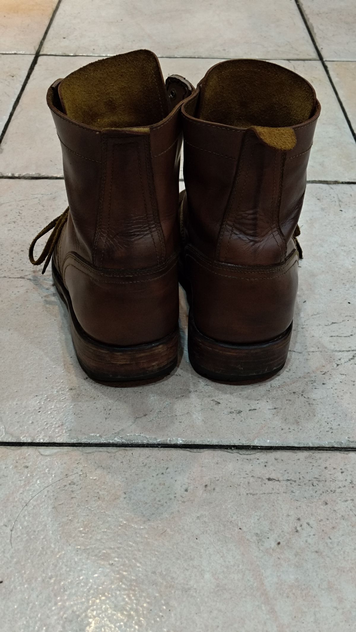 Photo by Joaoie on February 5, 2026 of the Spades Philippines Custom Model in Unknown Leather.