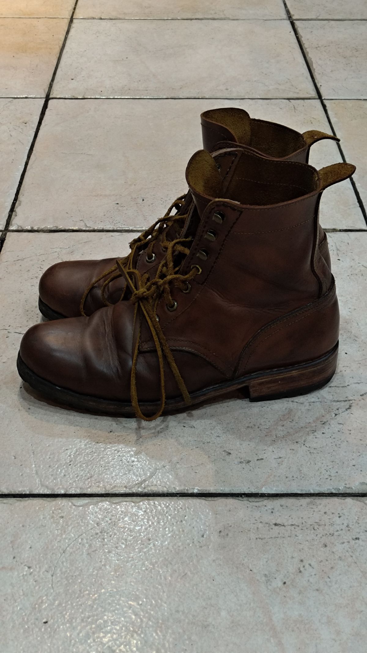 Photo by Joaoie on February 5, 2026 of the Spades Philippines Custom Model in Unknown Leather.