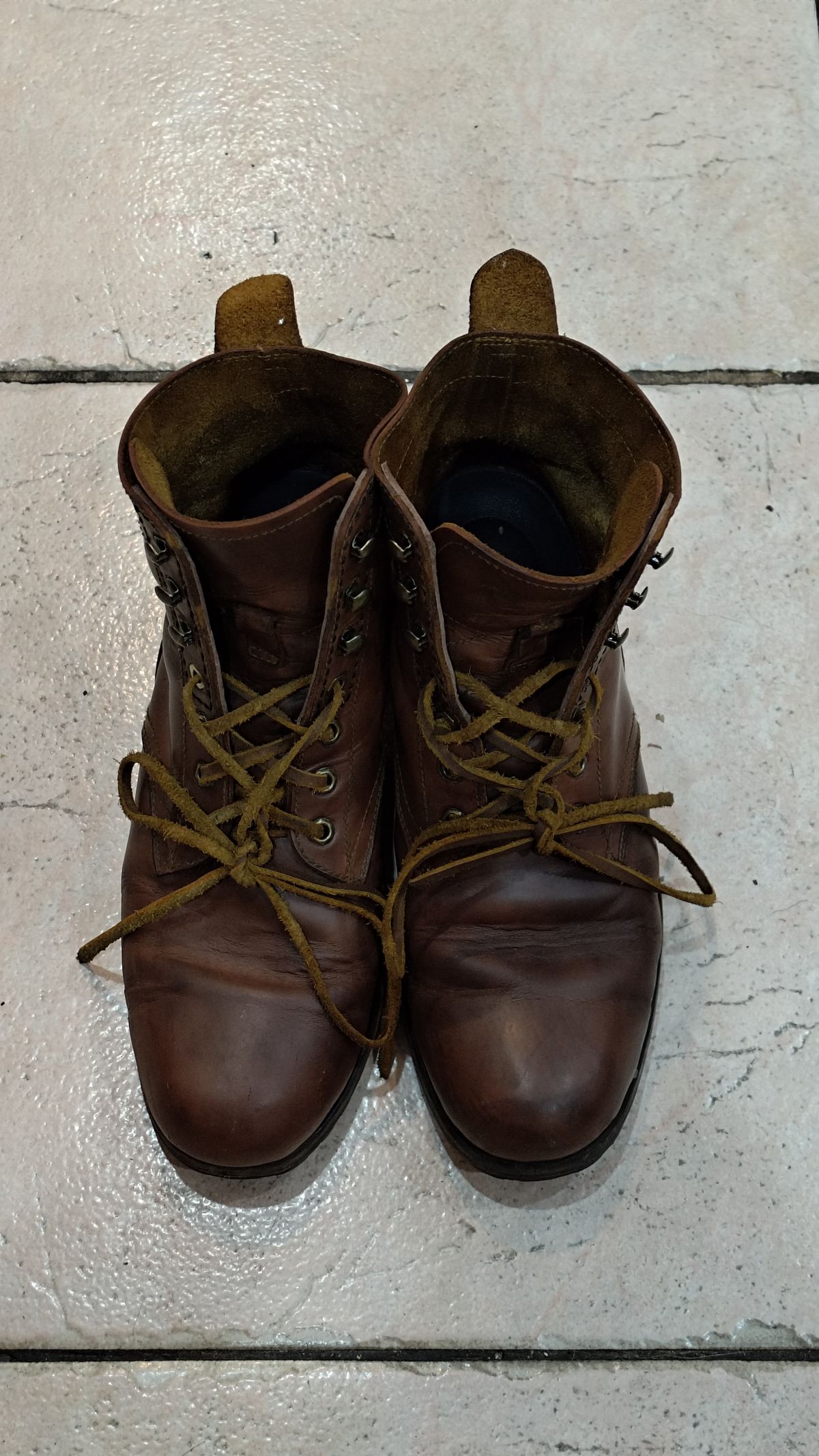 Photo by Joaoie on February 5, 2026 of the Spades Philippines Custom Model in Unknown Leather.