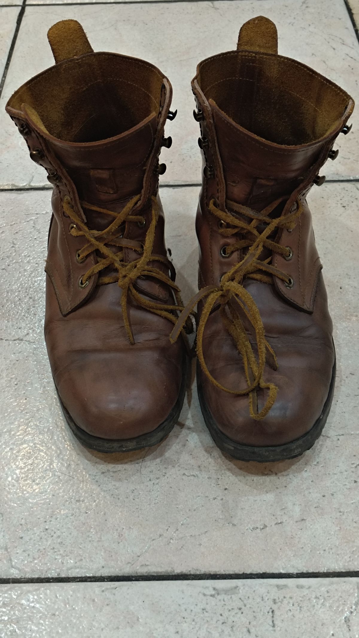 Photo by Joaoie on March 6, 2026 of the Spades Philippines Custom Model in Unknown Leather.