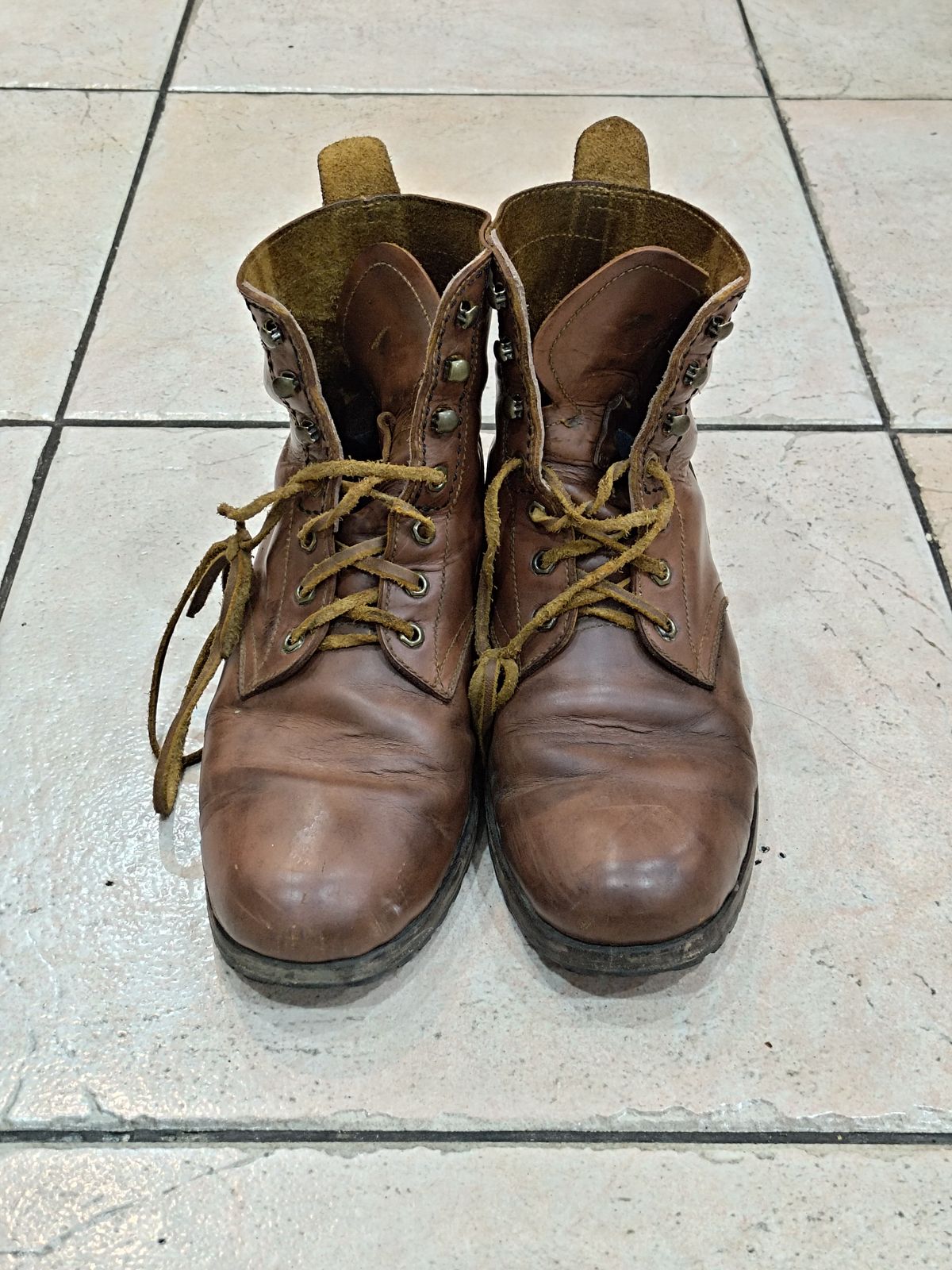 Photo by Joaoie on April 5, 2026 of the Spades Philippines Custom Model in Unknown Leather.