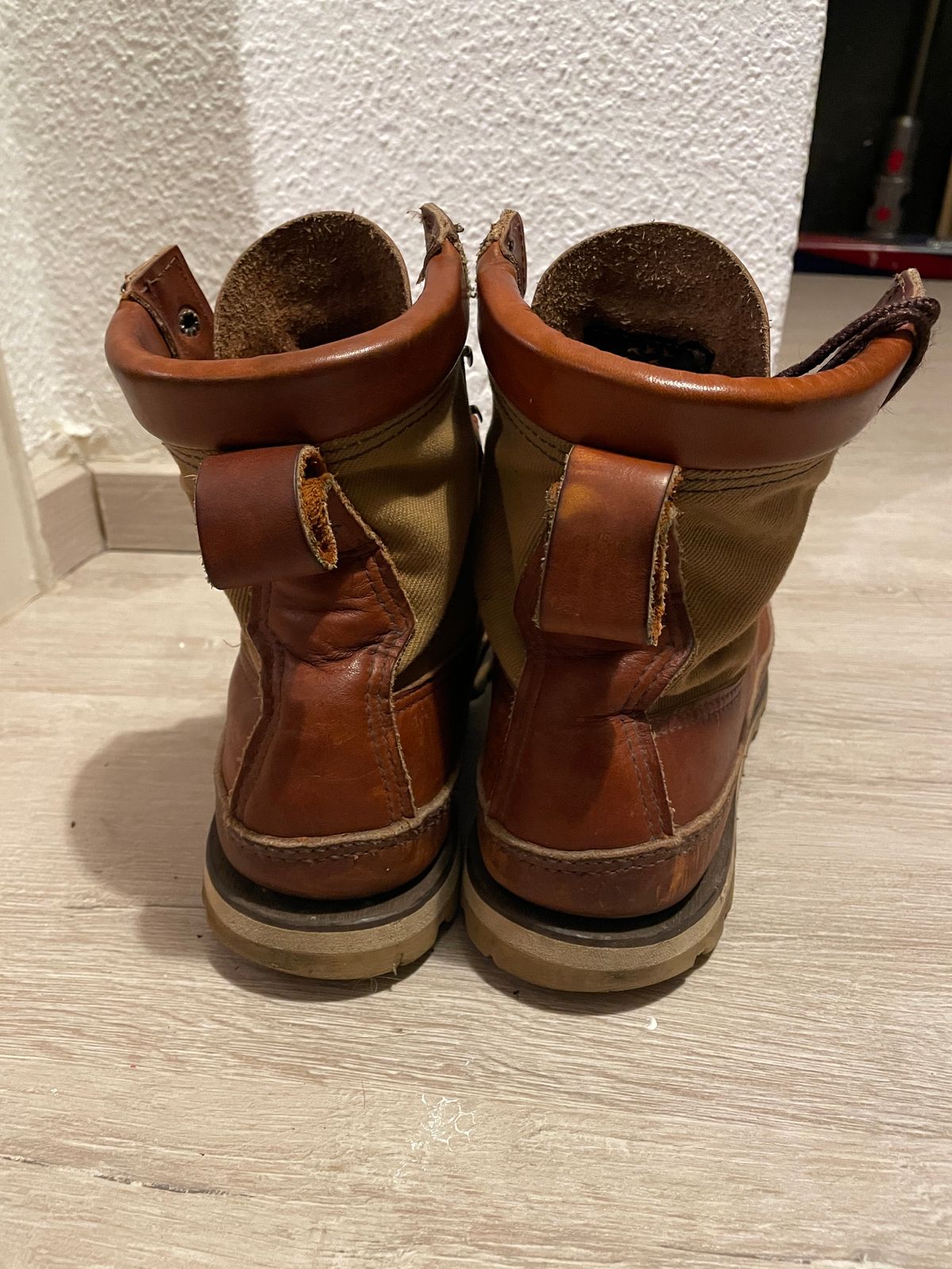 Photo by Blue on October 5, 2025 of the Russell Moccasin Co. Joe's PH in Walnut Timberjack.