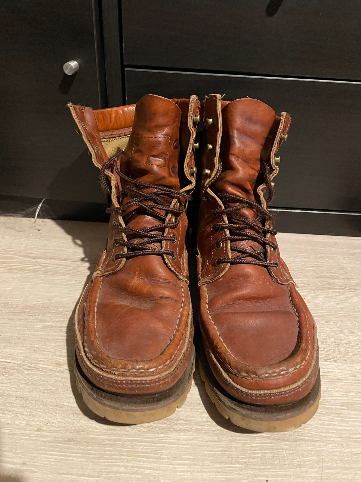 Photo by Blue on January 5, 2026 of the Russell Moccasin Co. Joe's PH in Walnut Timberjack.