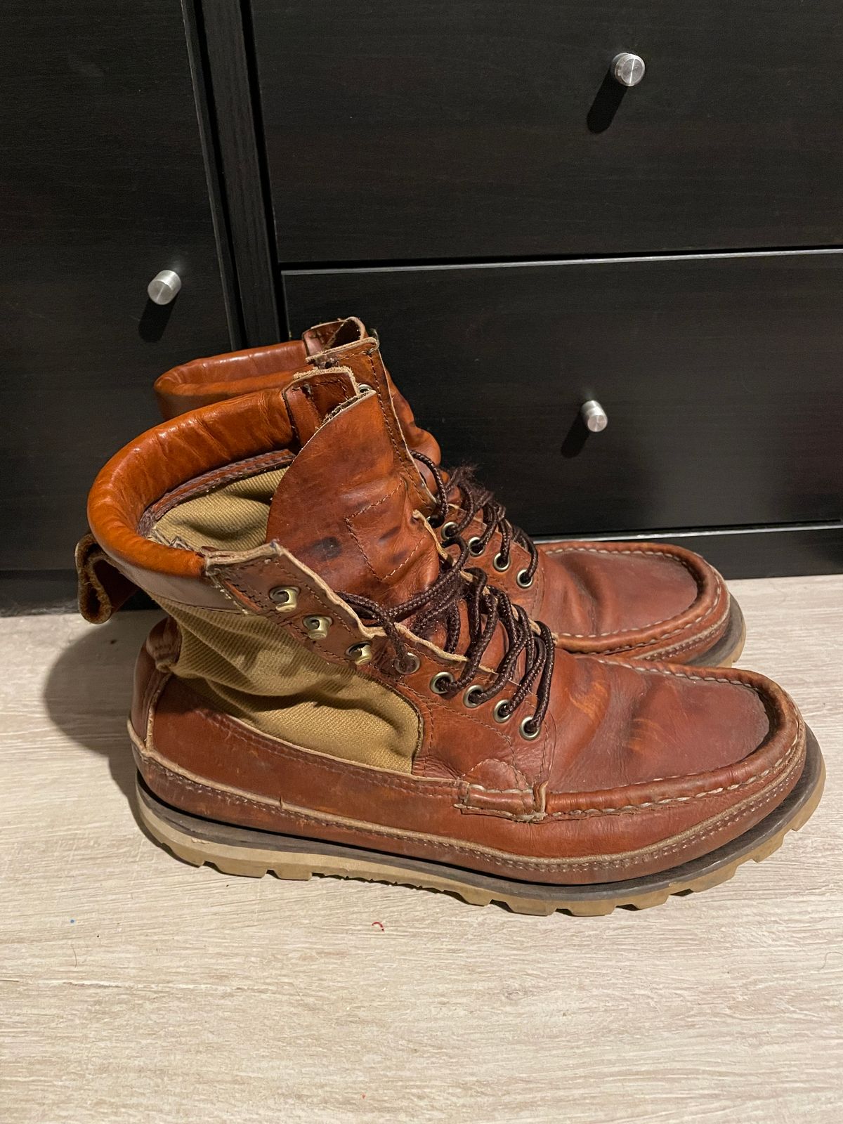 Photo by Blue on January 5, 2026 of the Russell Moccasin Co. Joe's PH in Walnut Timberjack.