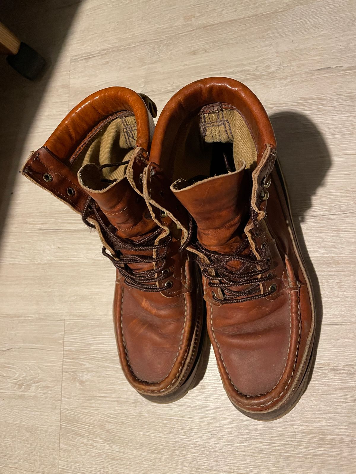 Photo by Blue on January 5, 2026 of the Russell Moccasin Co. Joe's PH in Walnut Timberjack.