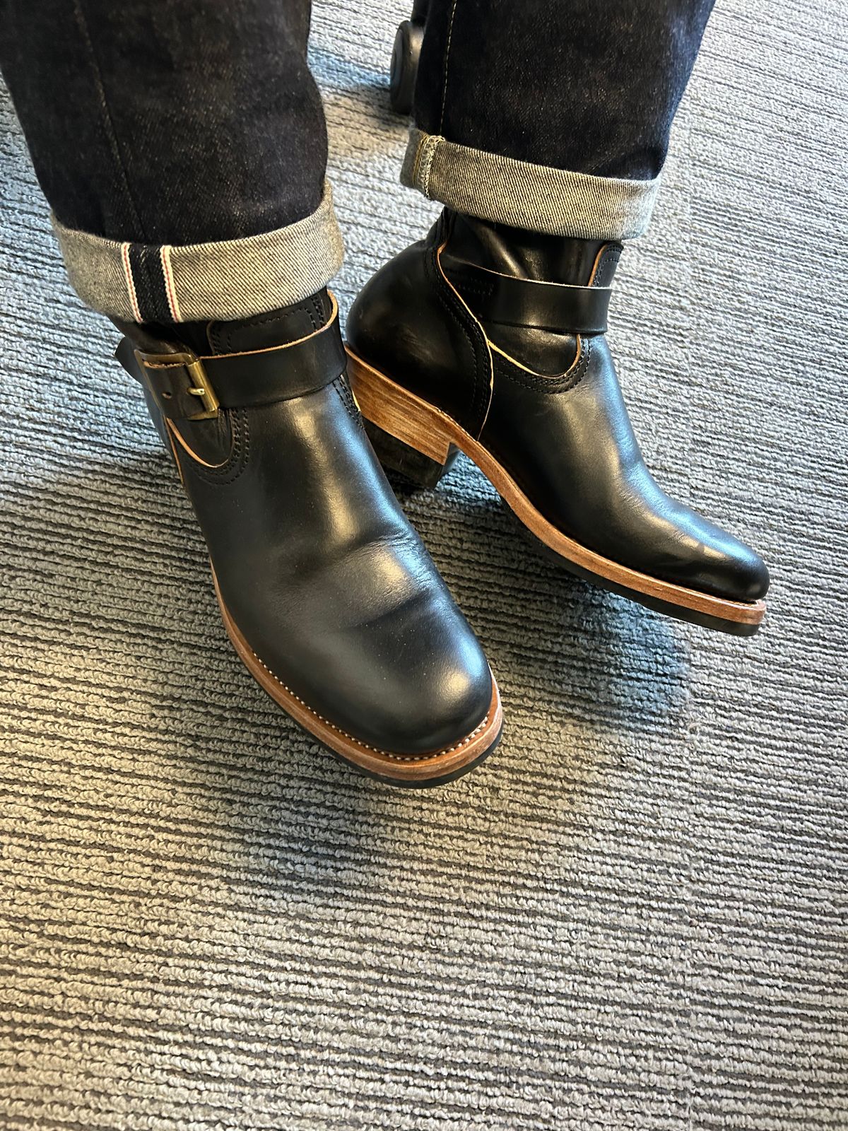 Photo by jeffkhlow8 on April 14, 2026 of the Briselblack The Keeper Type 3 in Maryam Natural Horsebutt Overdyed Black.