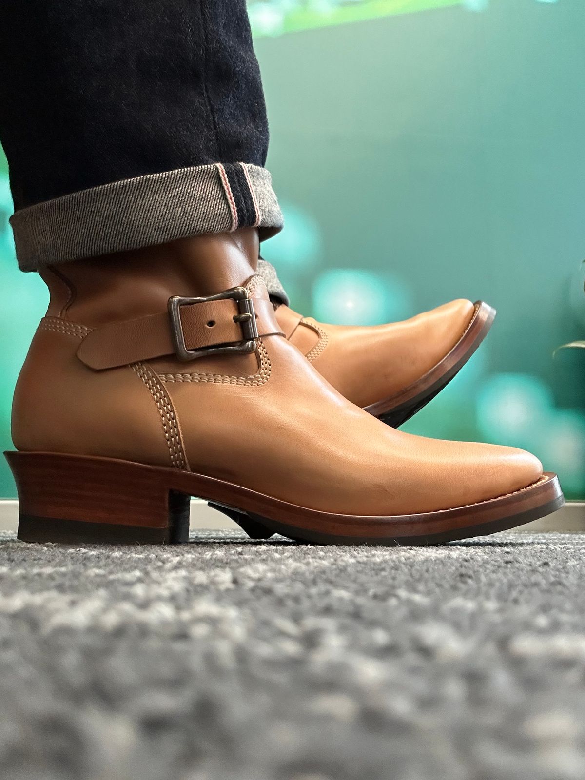 Photo by jeffkhlow8 on April 23, 2026 of the Willie's Handmade Boots Engineer Boot in Maryam Natural Horsebutt.