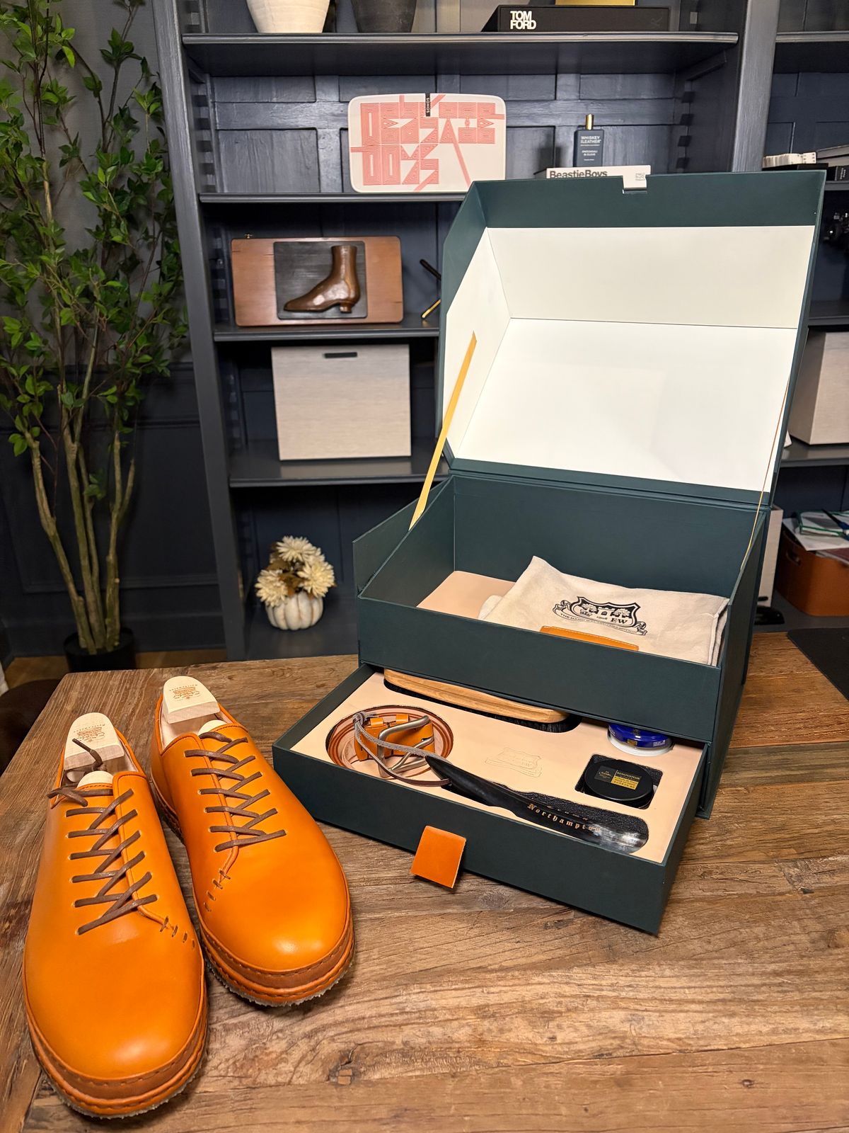 Photo by bobbypats on January 6, 2026 of the Crown Northampton Ernest in J&FJ Oak bark Tanned English Calf.