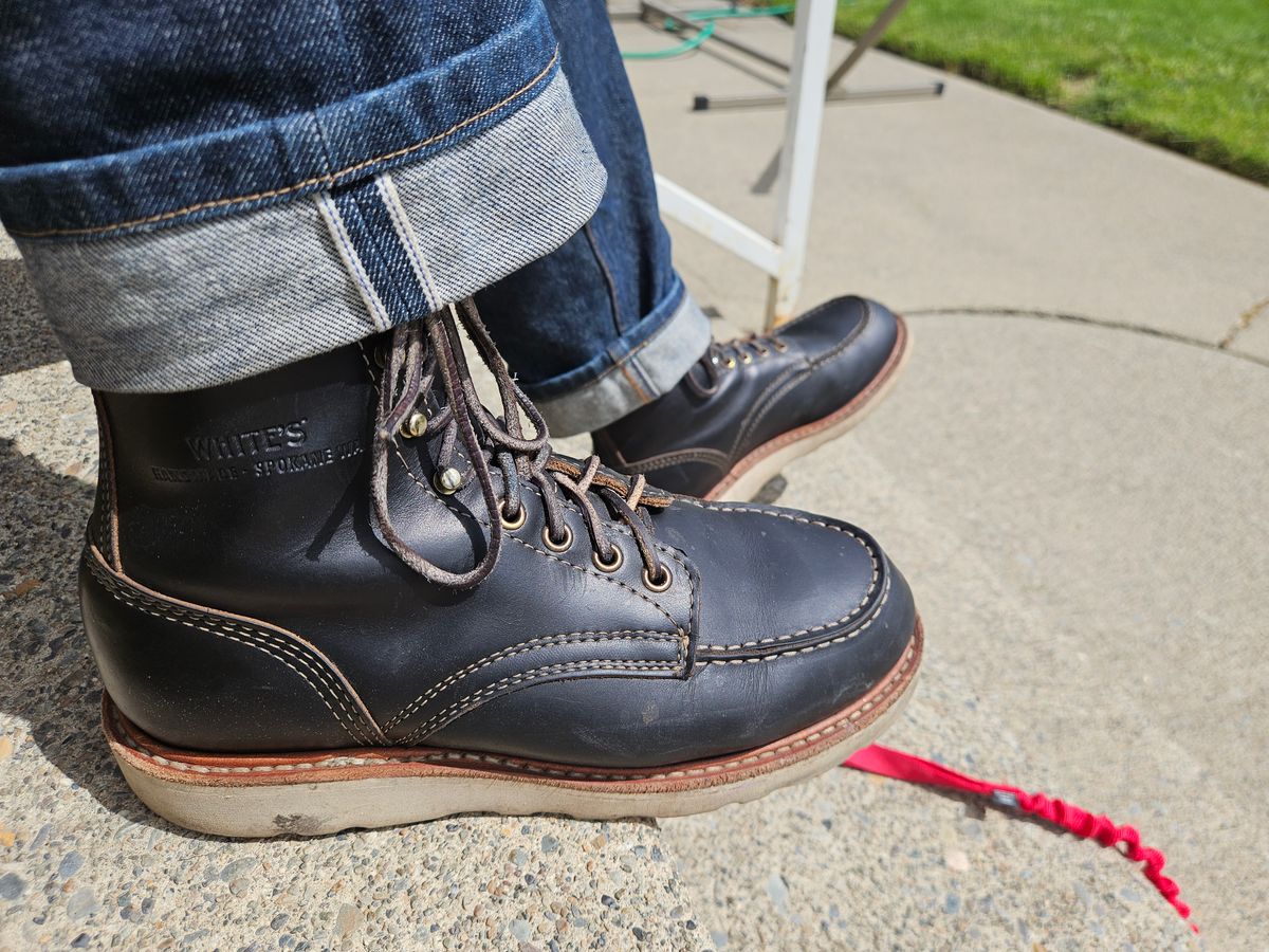 Photo by cjelliott on May 15, 2025 of the White's Perry 6" Select in Seidel Black Double Shot.