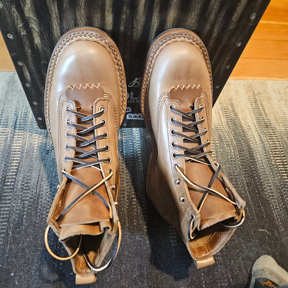 Photo by cjelliott on December 23, 2025 of the White's 350 Cutter in Horween Natural Chromexcel.