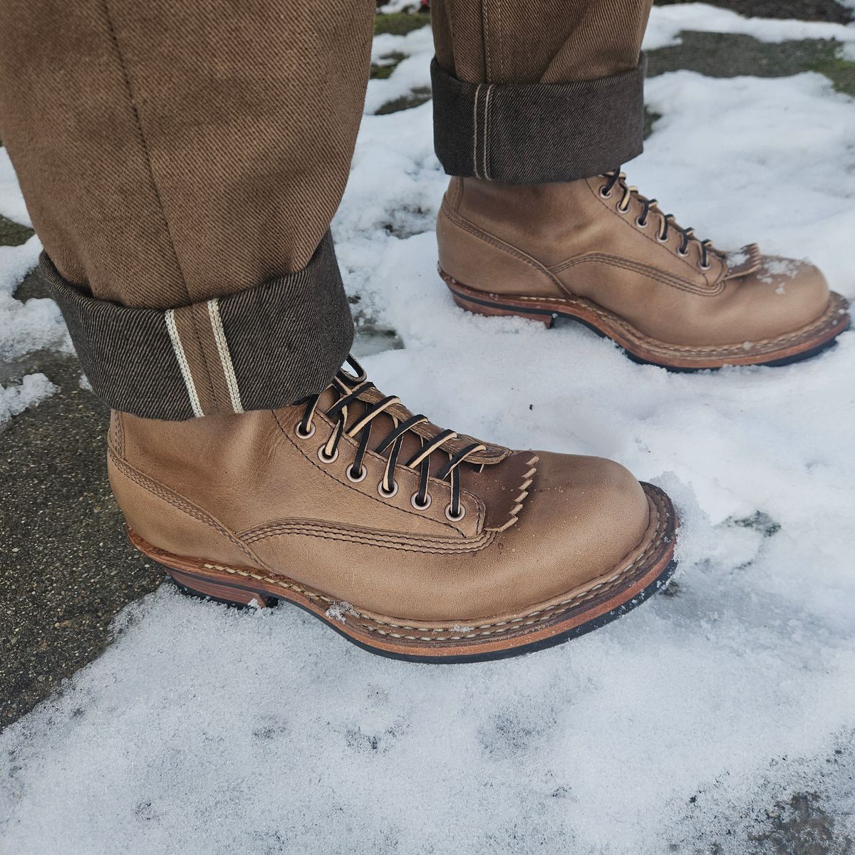 Photo by cjelliott on January 9, 2026 of the White's 350 Cutter in Horween Natural Chromexcel.