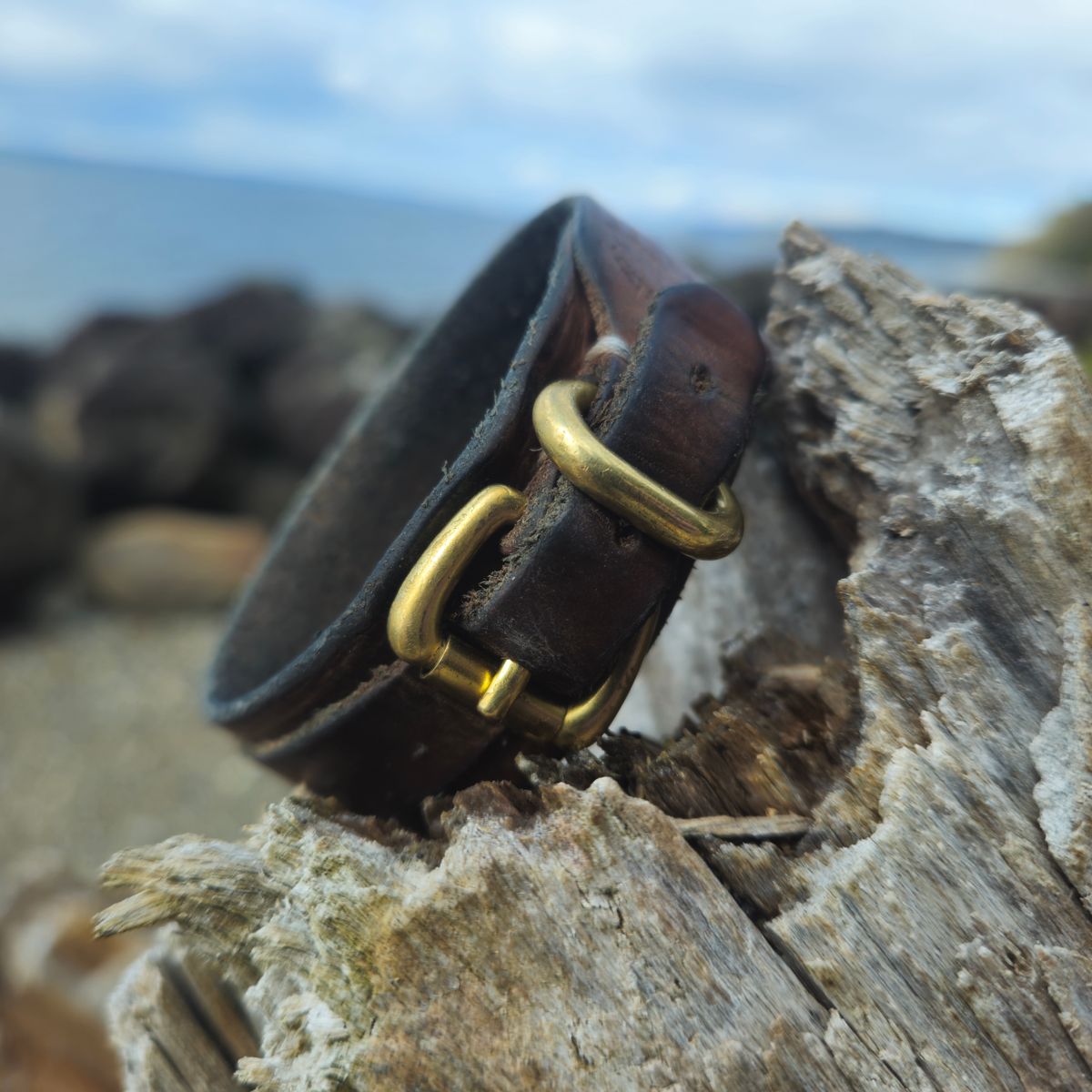 Photo by cjelliott on April 2, 2026 of the Harker Leatherworks Natty Veg Cuff in Unknown Natural Veg Tan.